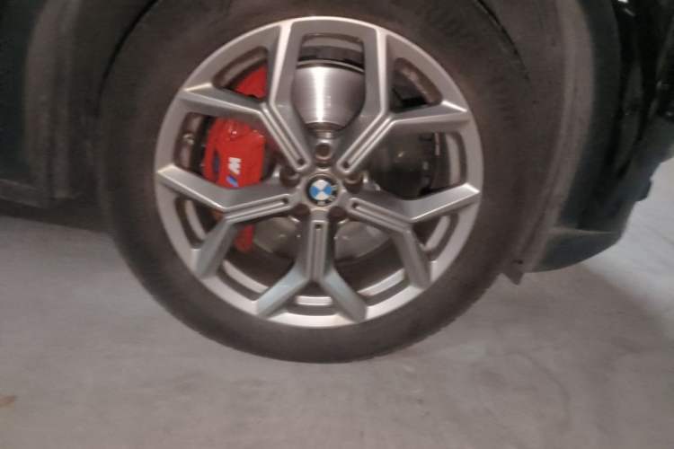 Used BMW X3 2020 xDrive28i Luxury Package Right Front Wheel Hub