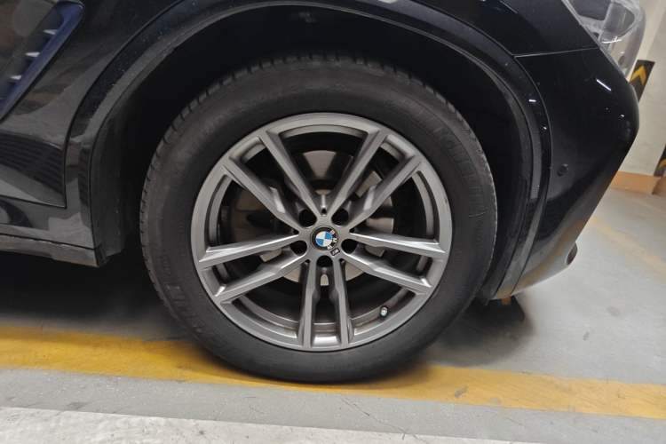 Used BMW X3 2020 xDrive28i M Sport Package Right Front Wheel Hub