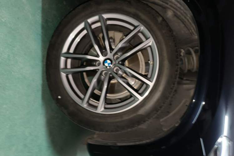 Used BMW X3 2020 xDrive25i M Sport Package Right Front Wheel Hub