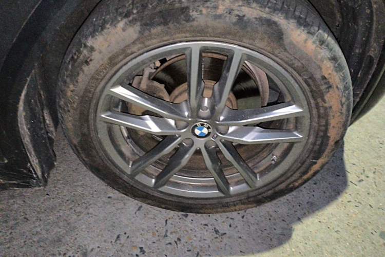 Used BMW X3 2020 xDrive25i M Sport Package Right Front Wheel Hub
