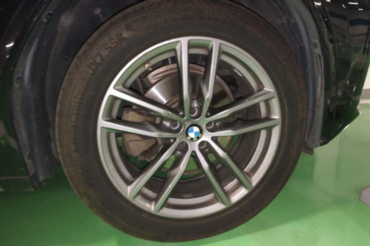 Used BMW X3 2020 xDrive28i M Sport Package Right Front Wheel Hub