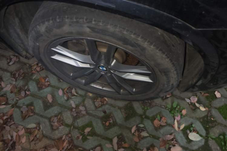 Used BMW X3 2020 xDrive25i M Sport Package Right Front Wheel Hub