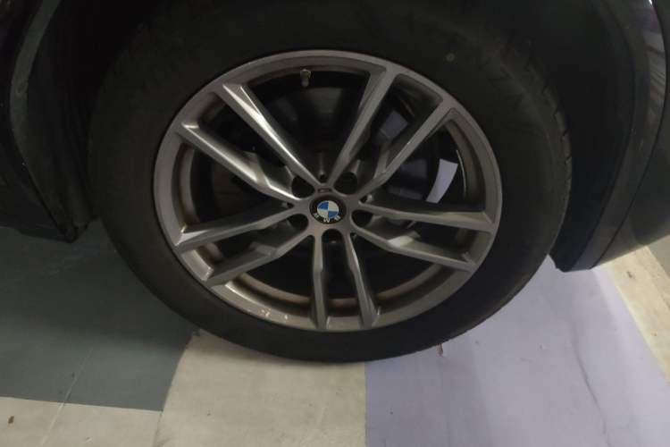 Used BMW X3 2020 xDrive28i M Sport Package Right Front Wheel Hub
