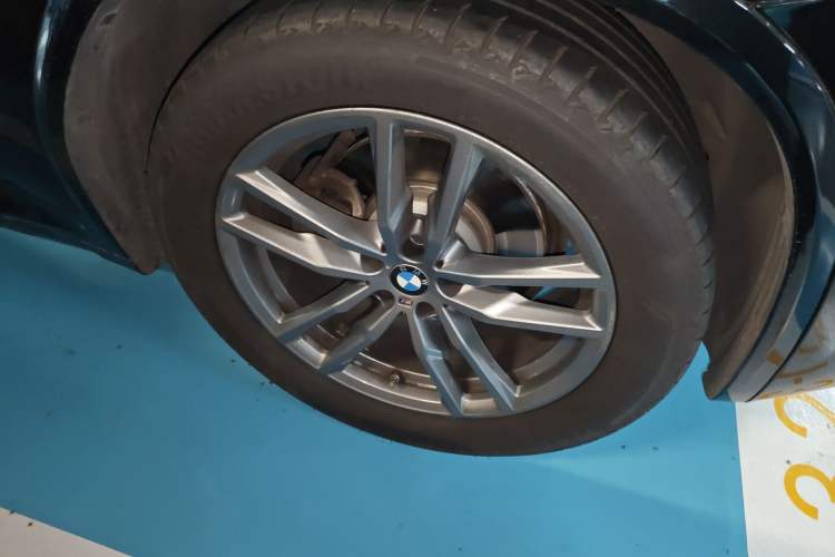 Used BMW X3 2020 xDrive28i M Sport Package Right Front Wheel Hub