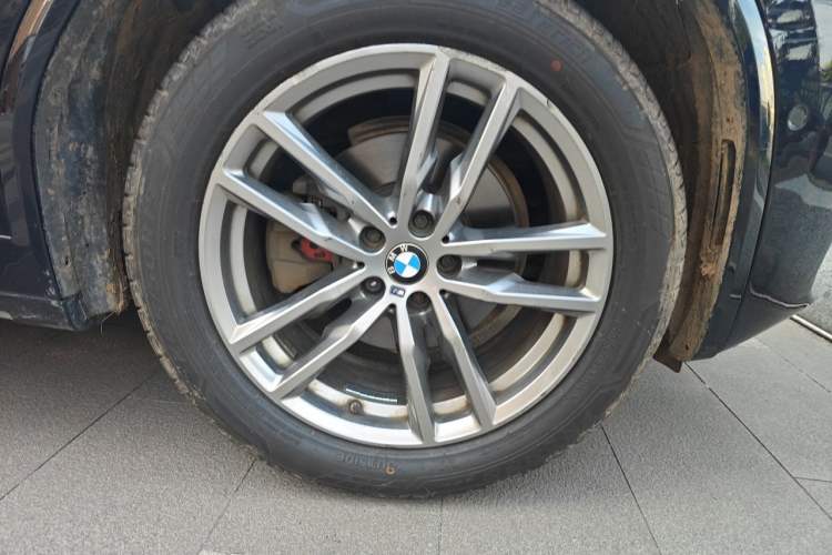 Used BMW X3 2020 xDrive28i M Sport Package Right Front Wheel Hub