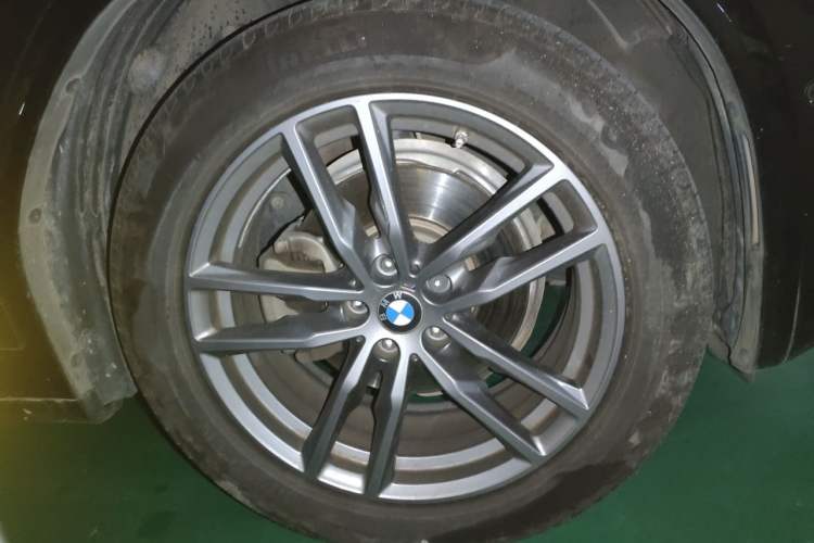 Used BMW X3 2020 xDrive25i M Sport Package Right Front Wheel Hub