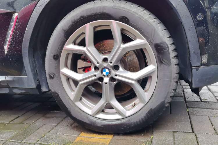 Used BMW X3 2020 xDrive28i Luxury Package Right Front Wheel Hub