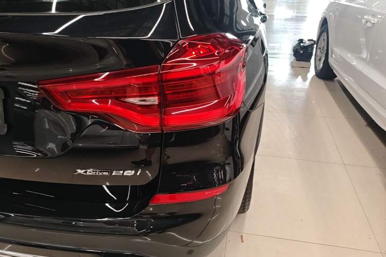 Used BMW X3 2020 xDrive28i Luxury Package Right Rear Taillight