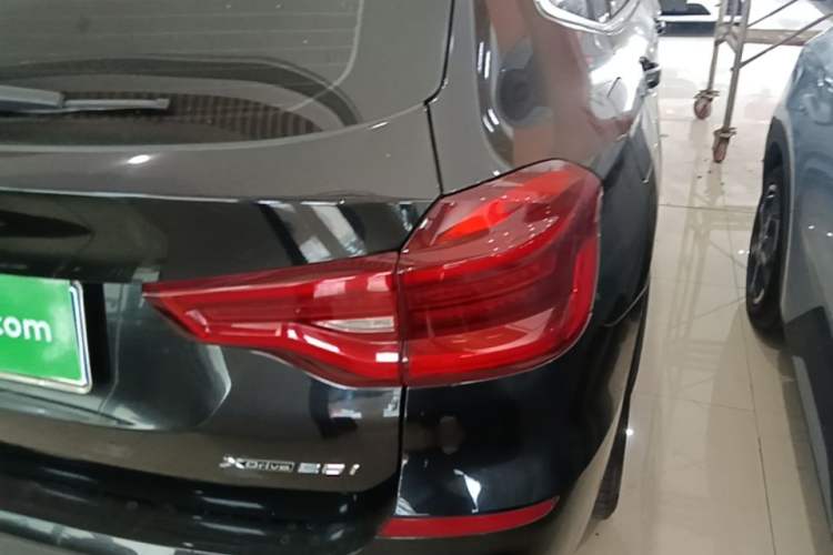 Used BMW X3 2020 xDrive28i Luxury Package Right Rear Taillight