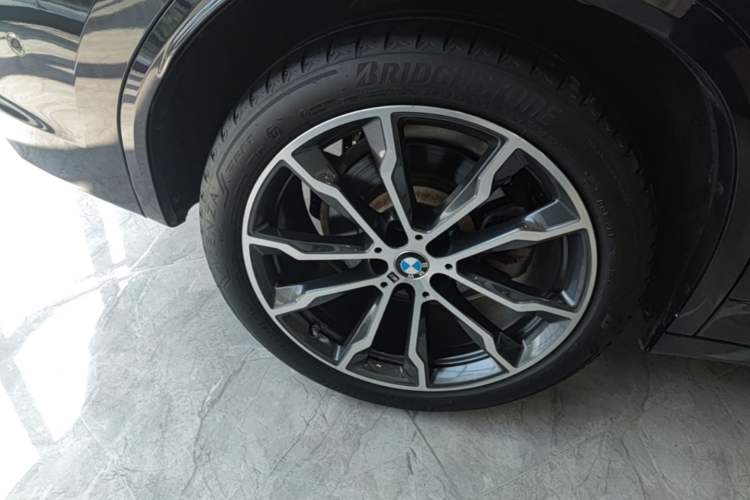 Used BMW X3 2020 xDrive30i Luxury Model with M Sport Package Right Rear Wheel Hub