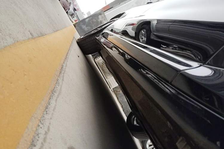 Used BMW X3 2020 xDrive25i M Sport Package Right Side Sill