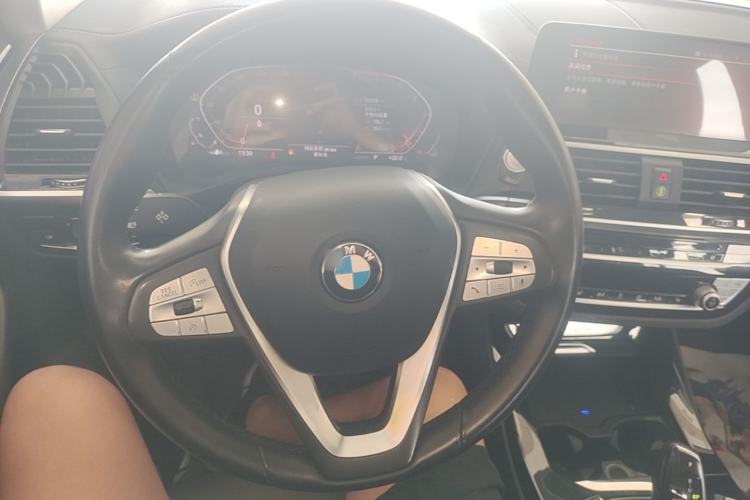 Used BMW X3 2020 xDrive25i Luxury Package Steering Wheel