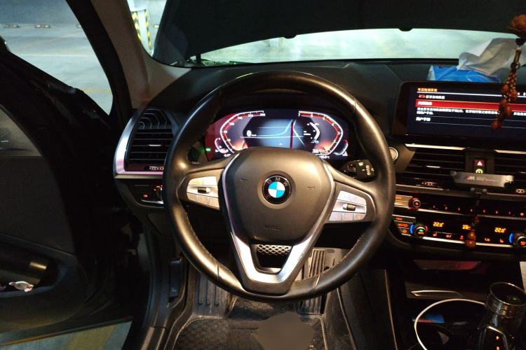 Used BMW X3 2020 xDrive25i Luxury Package Steering Wheel
