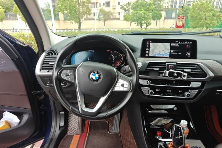 Used BMW X3 2020 xDrive28i Luxury Package Steering Wheel