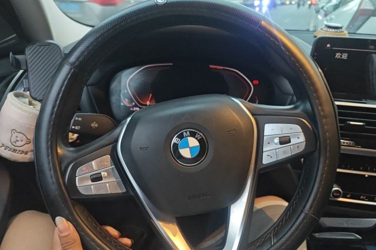 Used BMW X3 2020 xDrive25i Luxury Package Steering Wheel