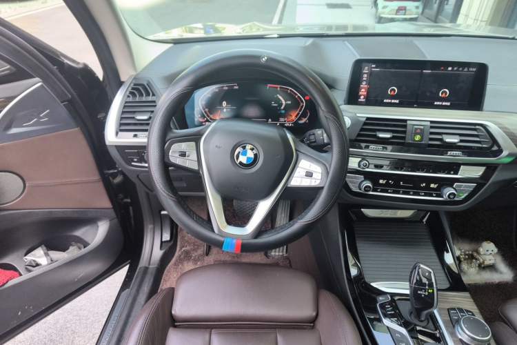 Used BMW X3 2020 xDrive28i Luxury Package Steering Wheel