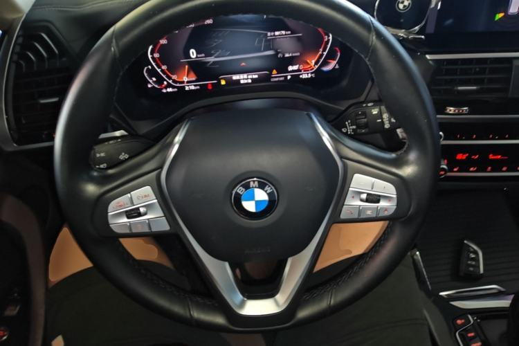 Used BMW X3 2020 xDrive25i Luxury Package Steering Wheel