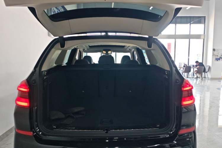 Used BMW X3 2020 xDrive28i M Sport Package Trunk