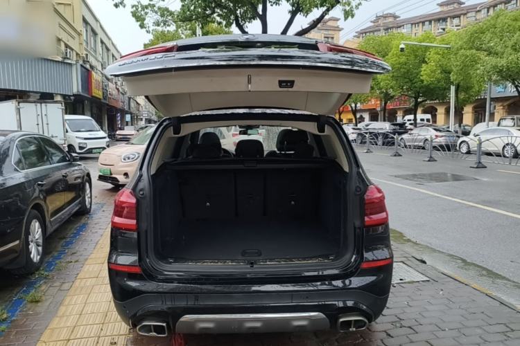 Used BMW X3 2020 xDrive28i Luxury Package Trunk