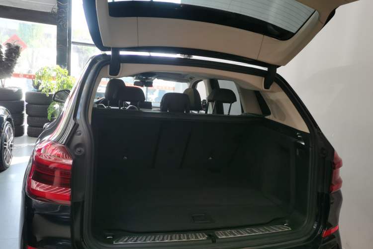 Used BMW X3 2020 xDrive28i M Sport Package Trunk