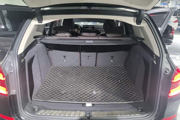 Used BMW X3 2020 xDrive25i M Sport Package Trunk