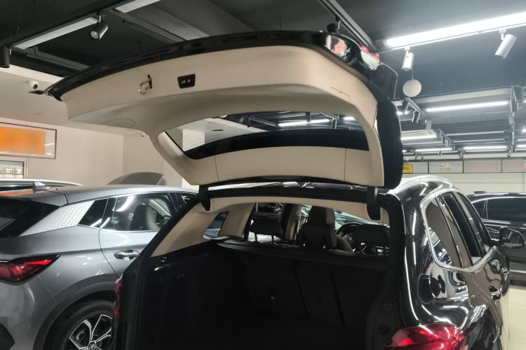 Used BMW X3 2020 xDrive25i Luxury Package Trunk