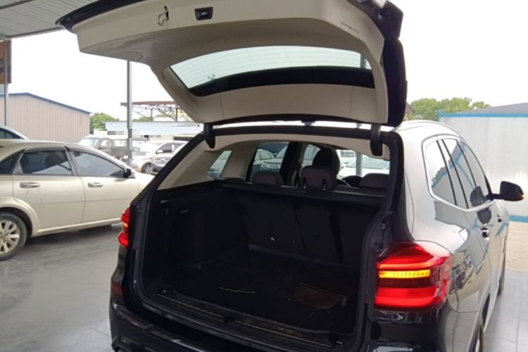 Used BMW X3 2020 xDrive25i Luxury Package Trunk