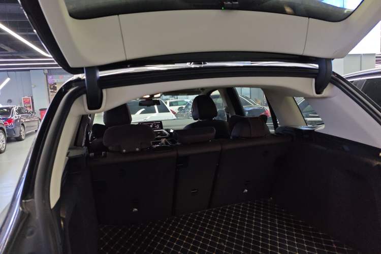 Used BMW X3 2020 xDrive25i M Sport Package Trunk
