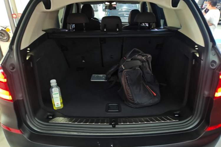 Used BMW X3 2020 xDrive25i Luxury Package Trunk