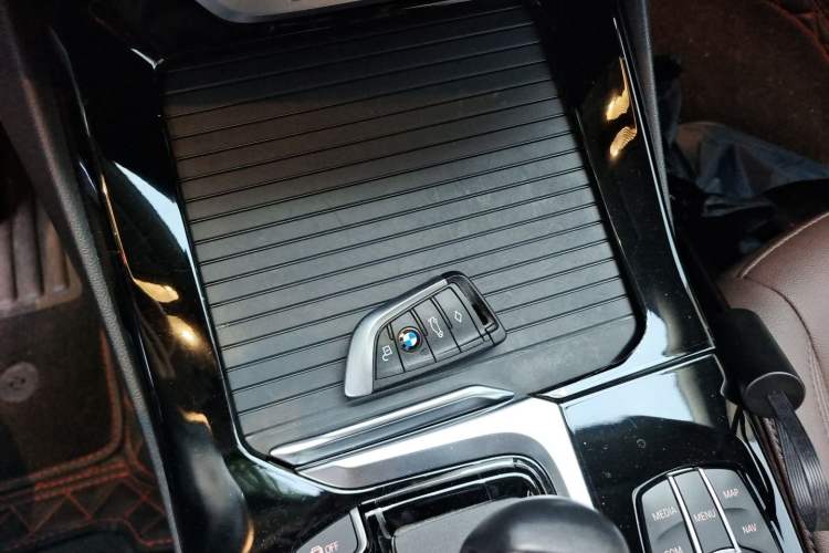 Used BMW X3 2020 xDrive25i Luxury Package Vehicle Key