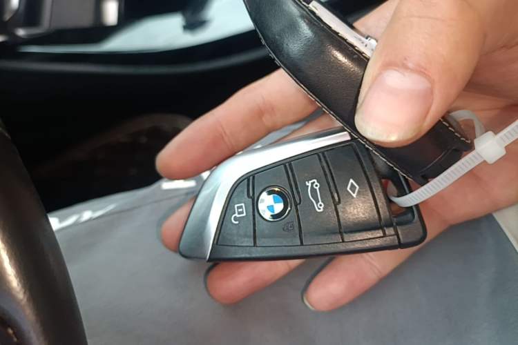 Used BMW X3 2020 xDrive25i Luxury Package Vehicle Key