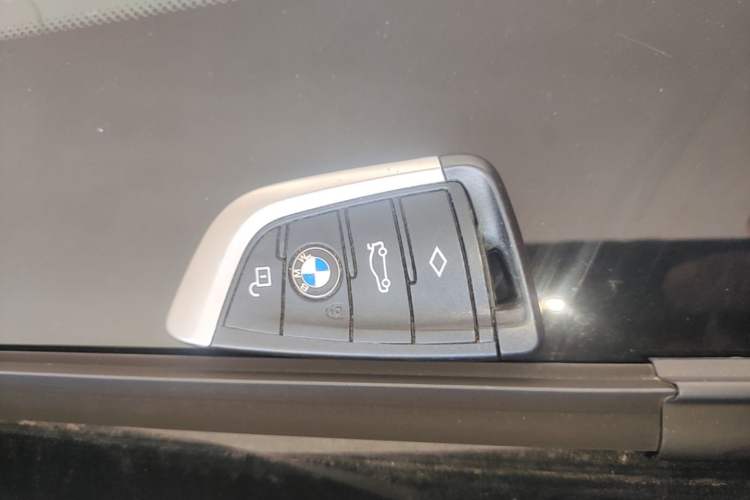 Used BMW X3 2020 xDrive25i Luxury Package Vehicle Key
