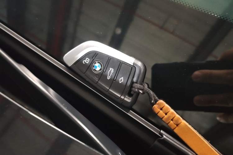 Used BMW X3 2020 xDrive28i Luxury Package Vehicle Key