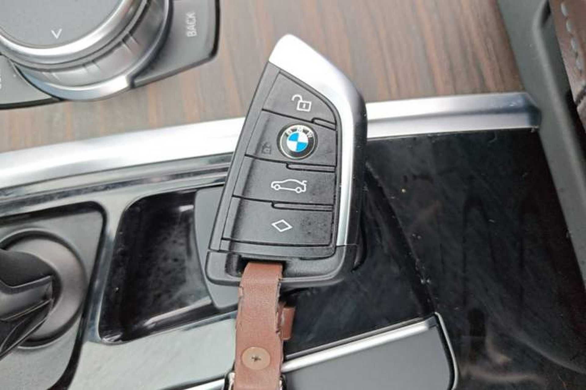Used BMW X3 2020 xDrive28i Luxury Package Vehicle Key