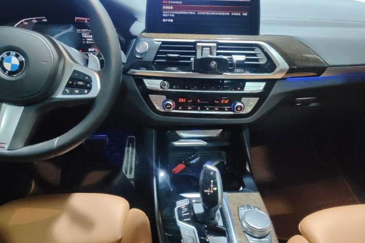 Used BMW X3 2020 xDrive30i Luxury Model with M Sport Package Audio And AC Panel
