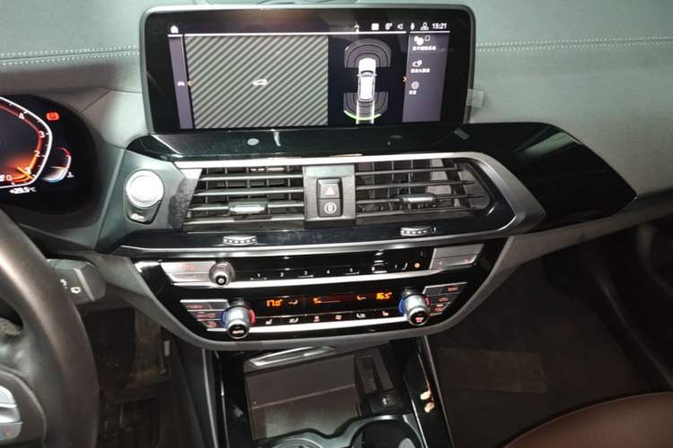 Used BMW X3 2020 xDrive25i Luxury Package Audio And AC Panel