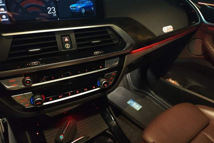 Used BMW X3 2020 xDrive30i Luxury Model with M Sport Package Audio And AC Panel