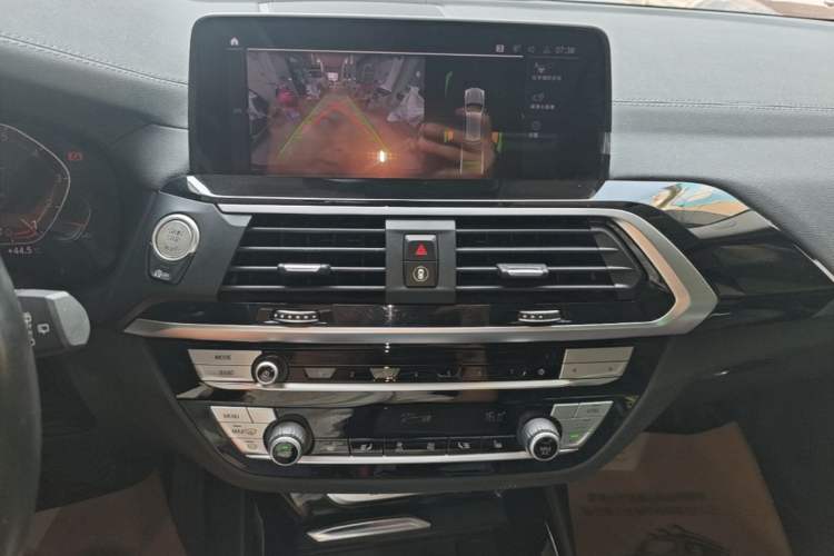 Used BMW X3 2020 xDrive25i M Sport Package Audio And AC Panel