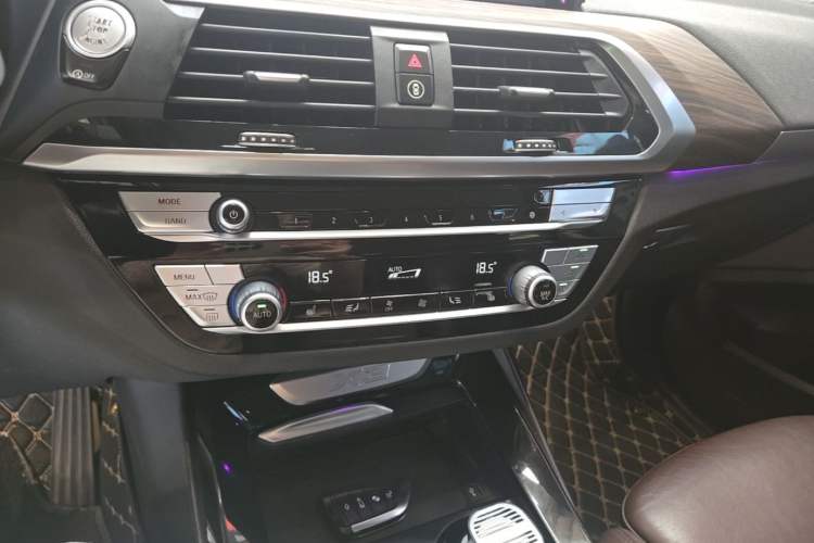 Used BMW X3 2020 xDrive28i Luxury Package Audio And AC Panel