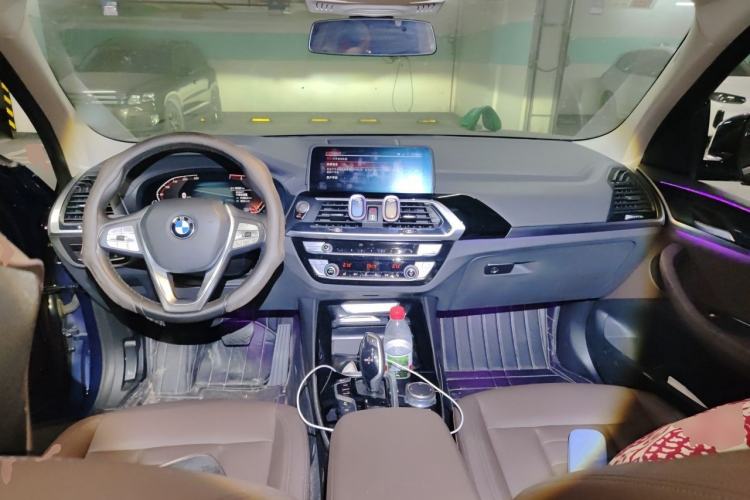 Used BMW X3 2020 xDrive25i Luxury Package Center Console