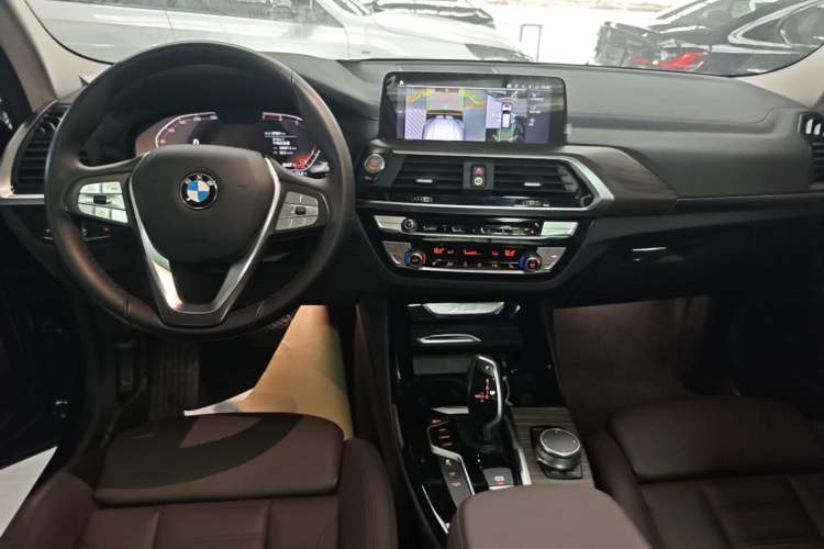 Used BMW X3 2020 xDrive28i Luxury Package Center Console