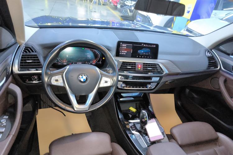 Used BMW X3 2020 xDrive28i Luxury Package Center Console