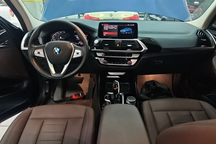 Used BMW X3 2020 xDrive25i Luxury Package Center Console