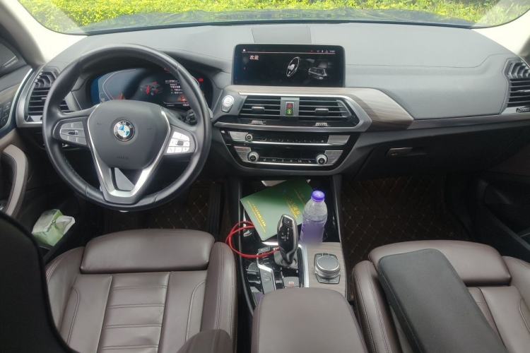 Used BMW X3 2020 xDrive28i Luxury Package Center Console