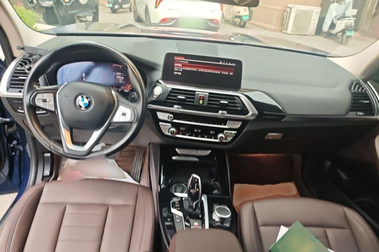 Used BMW X3 2020 xDrive25i Luxury Package Center Console