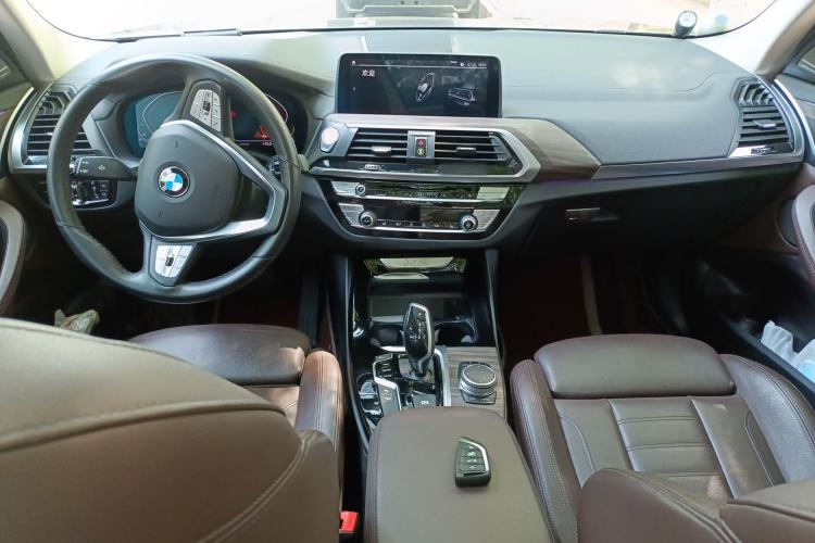 Used BMW X3 2020 xDrive28i Luxury Package Center Console