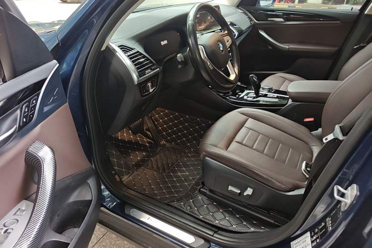 Used BMW X3 2020 xDrive25i Luxury Package Driver Seat
