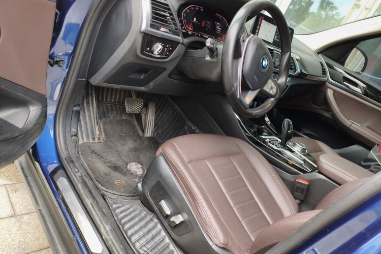 Used BMW X3 2020 xDrive25i Luxury Package Driver Seat