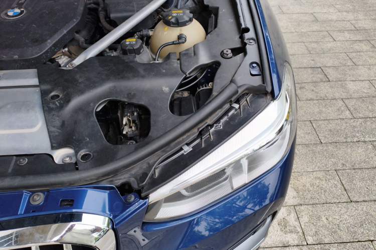 Used BMW X3 2020 xDrive25i Luxury Package Engine Bay Left