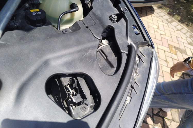 Used BMW X3 2020 xDrive28i M Sport Package Engine Bay Left